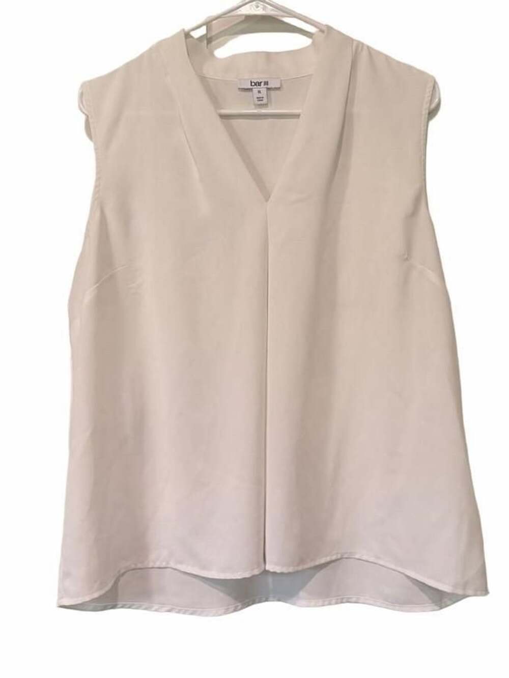 Bar III V-Neck Sleeveless Blouse Size XL White